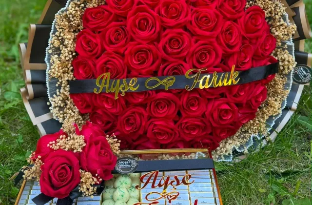 41'li Yapay Gül Buketi & Çikolata Özel Set