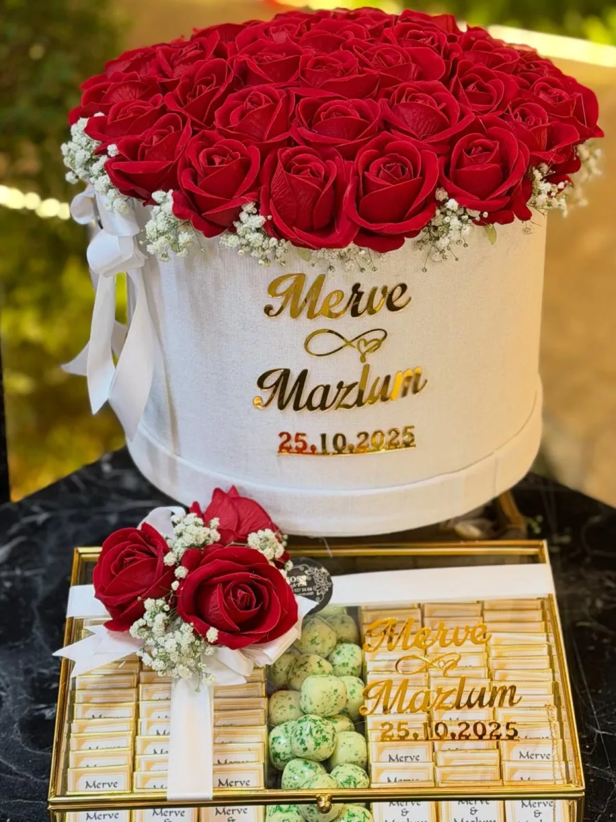 Kutuda Yapay Gül & Çikolata Premium Set